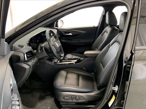 Used 2025 Buick Envista Sport Touring w/ Convenience I Package FWD image 18