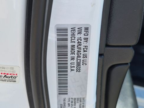 Used 2020 Jeep Grand Cherokee Altitude AWD/4WD image 37