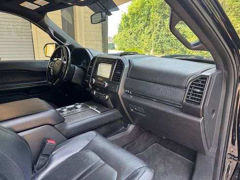 Used 2018 Ford Expedition Limited AWD/4WD image 31
