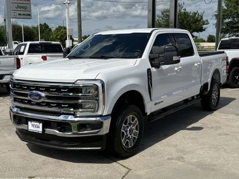 Used 2024 Ford F250 Lariat AWD/4WD image 9