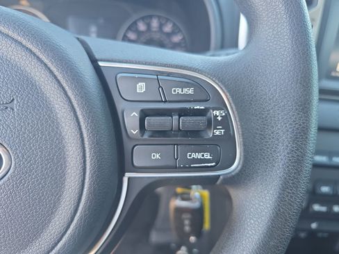 Used 2018 Kia Sportage LX w/ LX Popular Package image 22