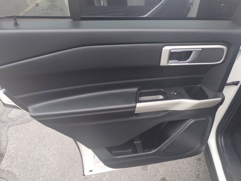 Used 2022 Ford Explorer XLT w/ Class IV Trailer Tow Package image 20