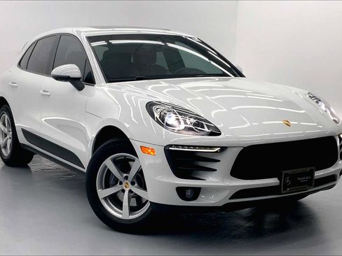 Used 2017 Porsche Macan AWD/4WD image 6