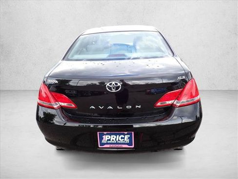 Used 2006 Toyota Avalon XLS FWD image 3