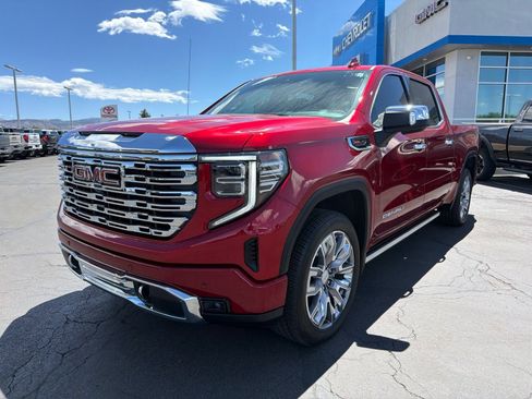 Used 2024 GMC Sierra 1500 Denali AWD/4WD image 4