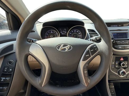 Used 2016 Hyundai Elantra SE FWD image 11