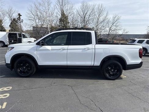 New 2026 Honda Ridgeline Black Edition image 9