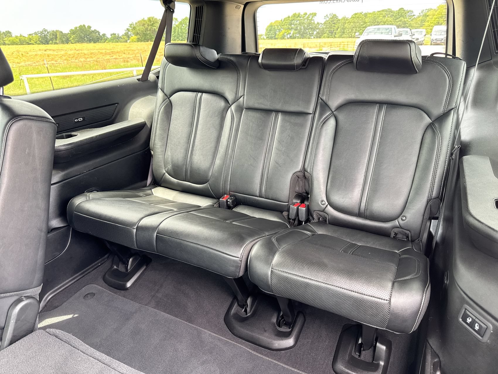 Used 2024 Jeep Wagoneer L Series II w/ Flexible Seating Group AWD/4WD image 23