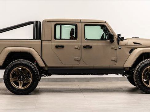 Used 2026 Jeep Gladiator Sport image 7