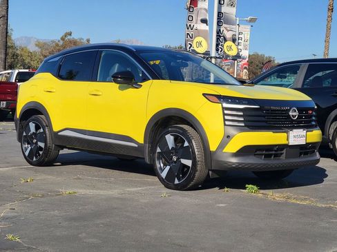 Used 2025 Nissan Kicks SR image 34