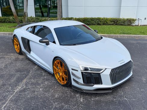 Used 2017 Audi R8 V10 plus AWD/4WD image 19