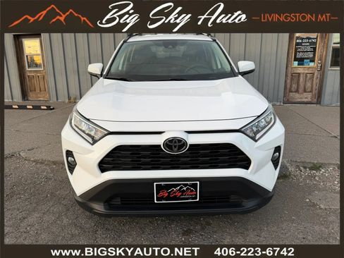 Used 2020 Toyota RAV4 XLE w/ All Weather Liner Package image 2