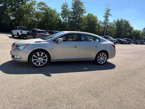Used 2014 Buick LaCrosse Premium w/ Driver Confidence Package FWD image 20