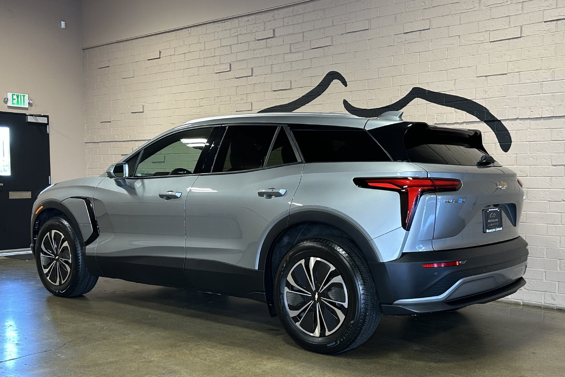 Used 2024 Chevrolet Blazer EV LT AWD/4WD image 8