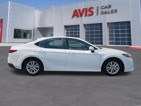 Used 2025 Toyota Camry LE FWD image 7