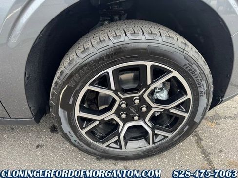 New 2026 Ford Maverick Lariat w/ 4K Tow Package image 10