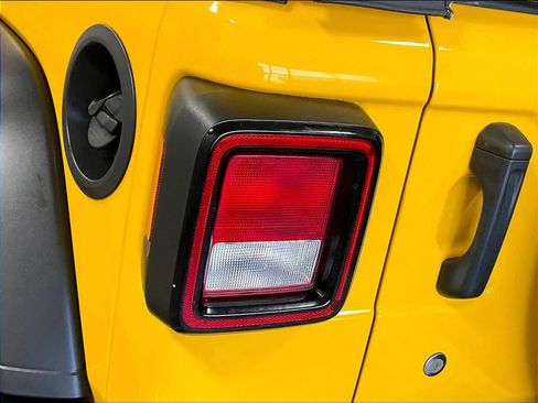 Used 2021 Jeep Wrangler Sport image 33