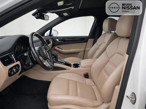 Used 2022 Porsche Cayenne AWD/4WD image 6
