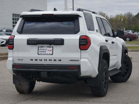 Used 2025 Toyota 4Runner TRD Off-Road image 20