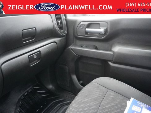 Used 2022 GMC Sierra 3500 Pro w/ Convenience Package image 29