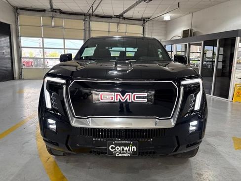 Used 2026 GMC Sierra EV Denali AWD/4WD image 9