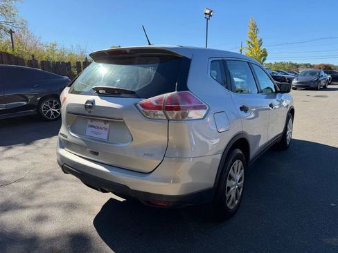 Used 2016 Nissan Rogue S image 6