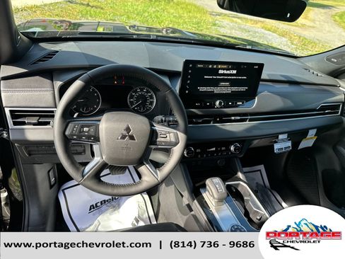 Used 2026 Mitsubishi Outlander LE FWD image 14
