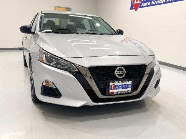Used 2021 Nissan Altima 2.5 SR FWD image 2