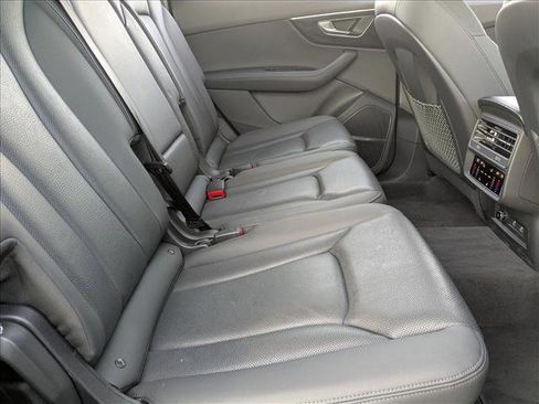 Used 2023 Audi Q7 Premium Plus image 18