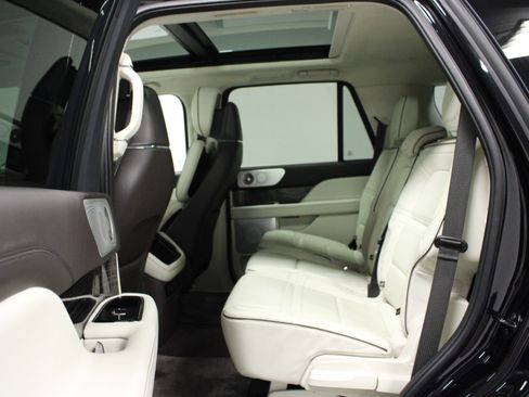 Used 2023 Lincoln Navigator Black Label image 13