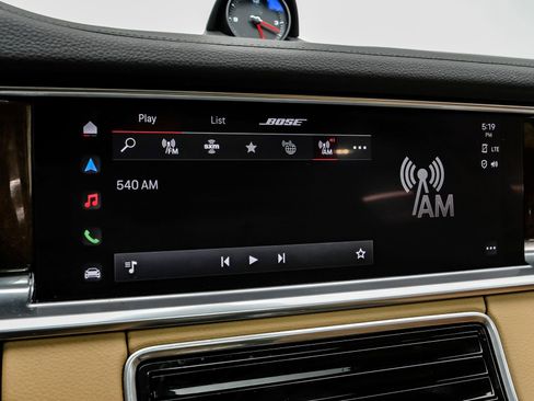 Used 2023 Porsche Panamera 4 Platinum Edition image 32