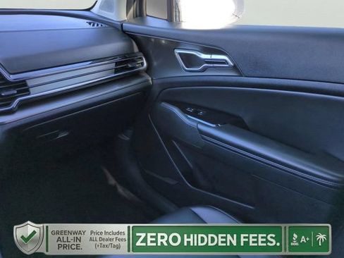 Used 2023 Kia Sportage EX FWD image 14