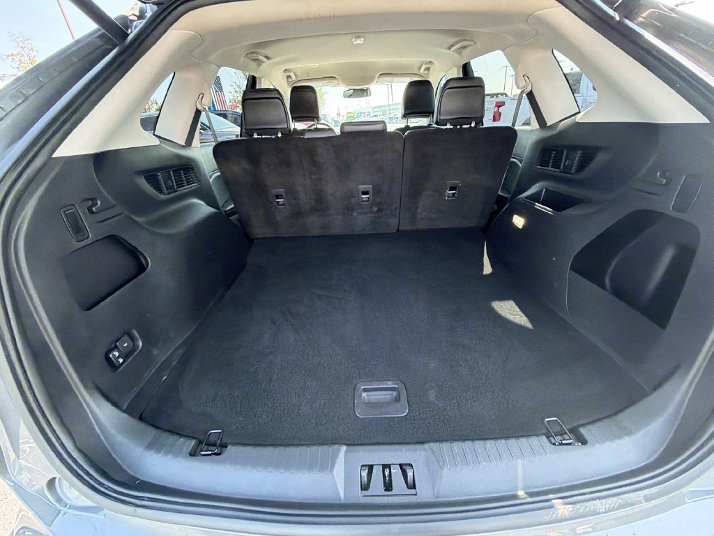Used 2024 Ford Edge SEL w/ Convenience Package AWD/4WD image 13