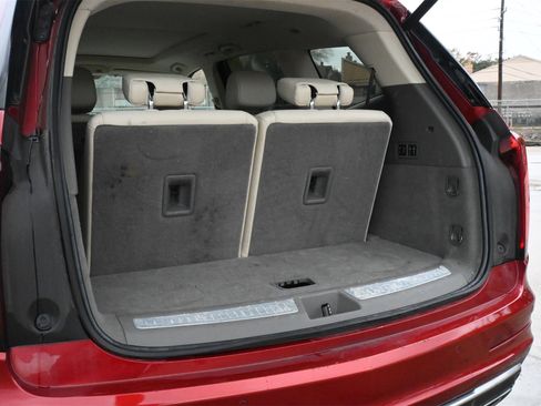 Used 2022 Cadillac XT6 Premium Luxury image 22