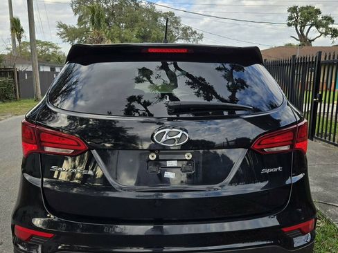 Used 2018 Hyundai Santa Fe Sport image 4