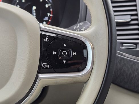 Used 2020 Volvo XC90 T6 Momentum image 29