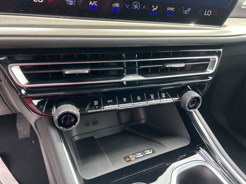 New 2026 Chevrolet Traverse LT w/ Sun and Wheel Package image 26