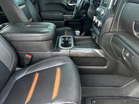 Used 2022 GMC Sierra 3500 AT4 w/ AT4 Preferred Package AWD/4WD image 15