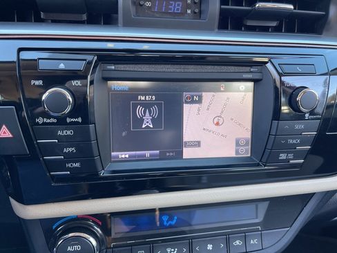 Used 2016 Toyota Corolla L image 10