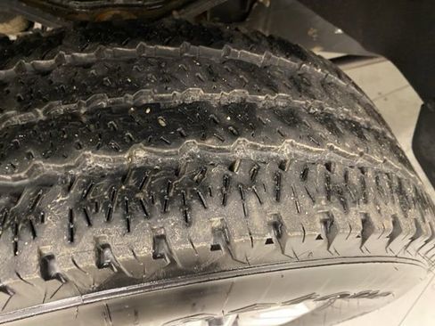 Used 2025 Chevrolet Silverado 2500 LT w/ Convenience Package image 28