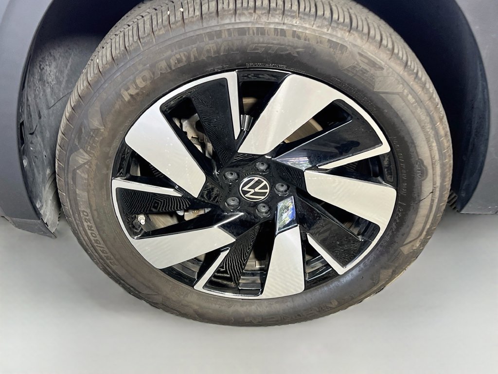 Used 2026 Volkswagen Atlas Cross Sport SE FWD image 13