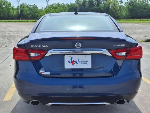 Used 2017 Nissan Maxima Platinum w/ Medallion Package FWD image 6