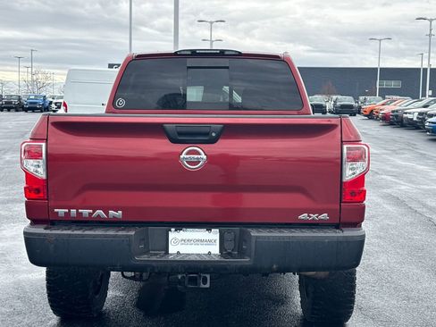 Used 2017 Nissan Titan S image 4