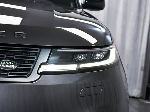 Used 2023 Land Rover Range Rover Sport SE Dynamic image 81