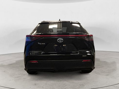 Used 2023 Toyota bZ4X XLE w/ Weather Package image 4