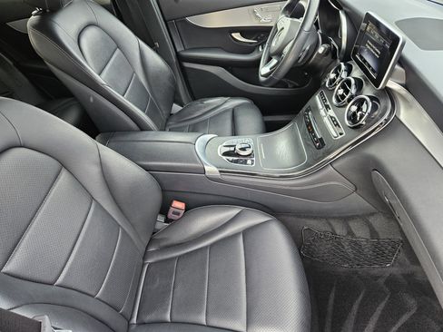Used 2019 Mercedes-Benz GLC 300 image 14