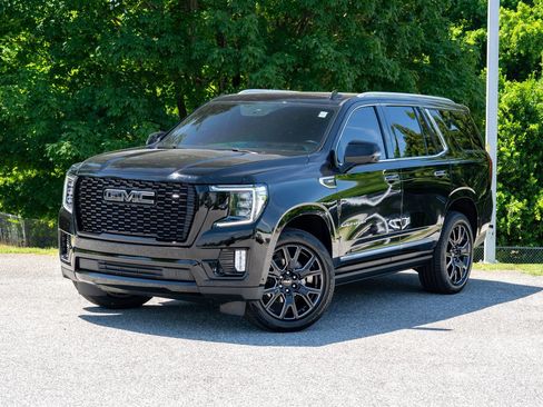 Used 2024 GMC Yukon Denali w/ Advanced Technology Package AWD/4WD image 1