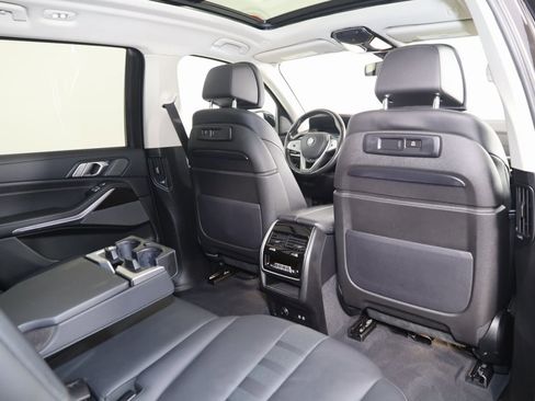 Used 2020 BMW X7 xDrive40i w/ Premium Package image 18