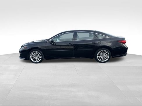 Used 2020 Toyota Avalon Limited w/ Advanced Safety Package image 4