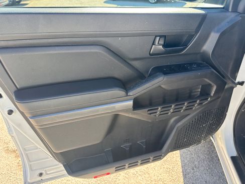 Used 2024 Toyota Tacoma SR5 image 10